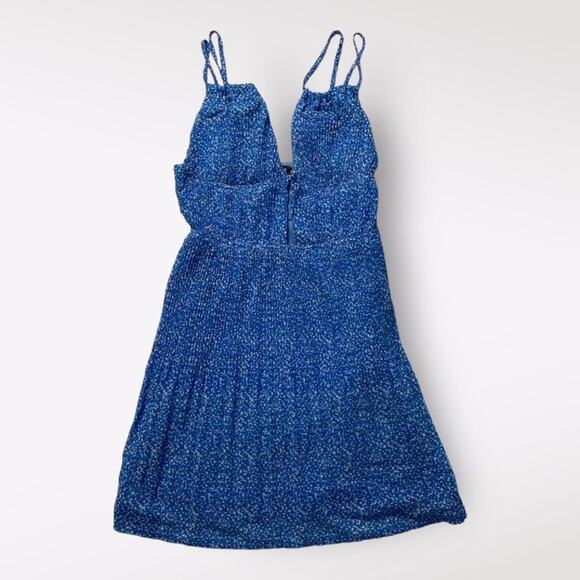 Missguided NWT Blue Floral Strappy Mini‎ Dress Size 4 - Picture 1 of 7